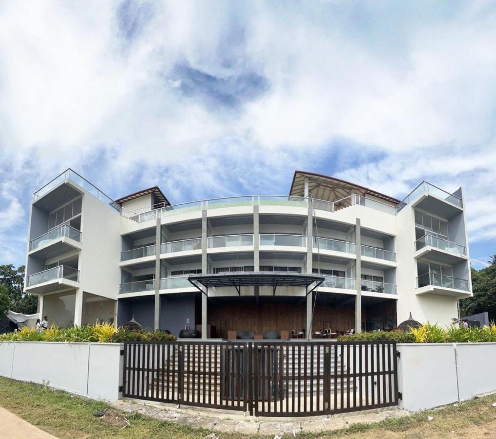 Mazarine Surf Suites Hiriketiya Dikwella Exteriér fotografie
